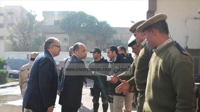 بالصور| محافظ الفيوم ومدير الأمن يكرمان أسر شهداء ثورة 25 يناير