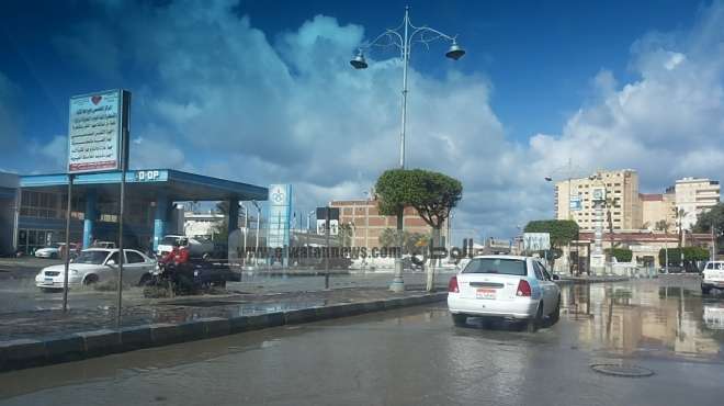 أمطار غزيرة بالإسكندرية مع استمرار فتح 