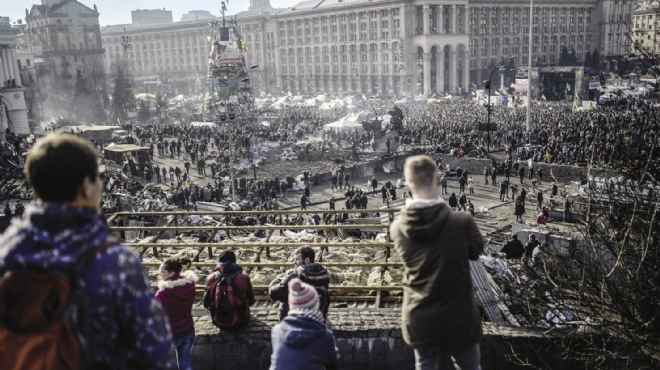 رئيس الوزراء الأوكراني يعارض استخدام القوة ضد المحتجين في شرق البلاد