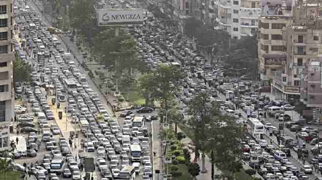 شلل مرورى فى مناطق وسط القاهرة والسائقون يسيرون عكس الإتجاه 
