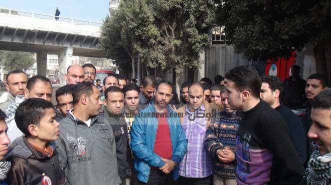 اعتصام عمال الفايبر بالإسكندرية يدخل شهره الثالث.. والإدارة تحاول فضه