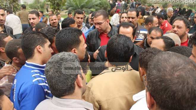 إضراب عاملين بشركة غزل المحلة احتجاجًا على عدم تنفيذ قرار نقلهم 