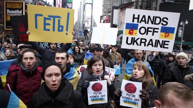 مخاوف عالمية من حملة عقوبات متبادلة بين روسيا والغرب بسبب أزمة أوكرانيا