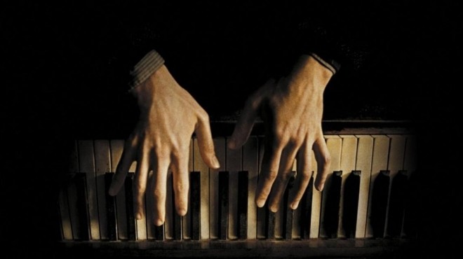  م الآخر| عازف البيانو