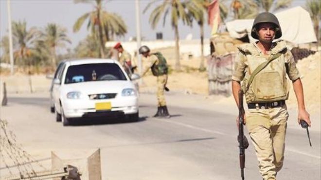 قوات الجيش والشرطة تضبط 38 إرهابيا وتدمر 20 نفقا بشمال سيناء