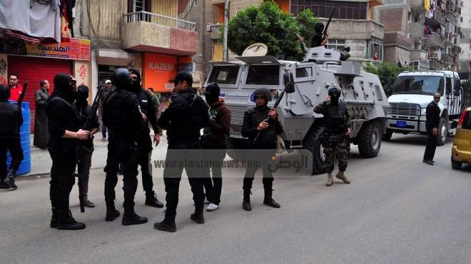  الأمن يفض مسيرات الإخوان بعين شمس.. والمتظاهرون يحطمون كاميرات معهد المطرية