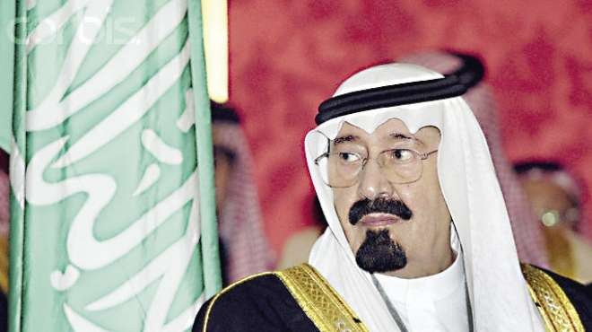 بالفيديو| عندما قبل السيسي رأس ملك السعودية الراحل