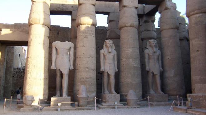 المشرف العام على آثار مصر العليا ينفى انهيار أي أجزاء من معبد الكرنك بالأقصر