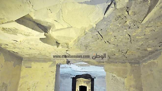 بالصور| تزايد شروخ سقف مقبرة «رمسيس الثالث» بالأقصر