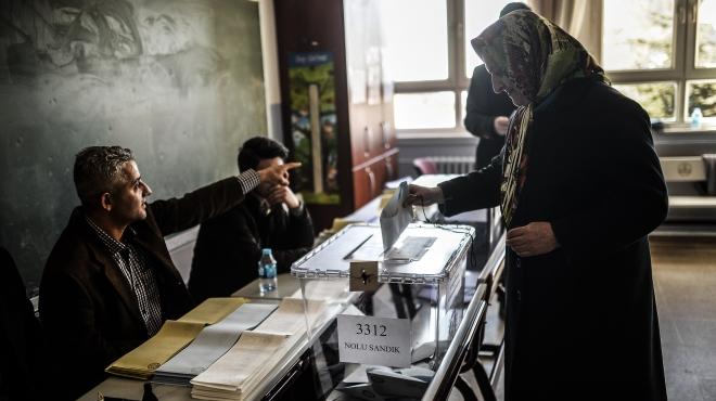  مرشح المعارضة بأنقرة يطالب هيئة الانتخابات بتقديم استقالتها