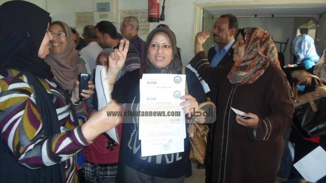 الشهر العقاري: توافد أعداد كبيرة من السيدات لتحرير 