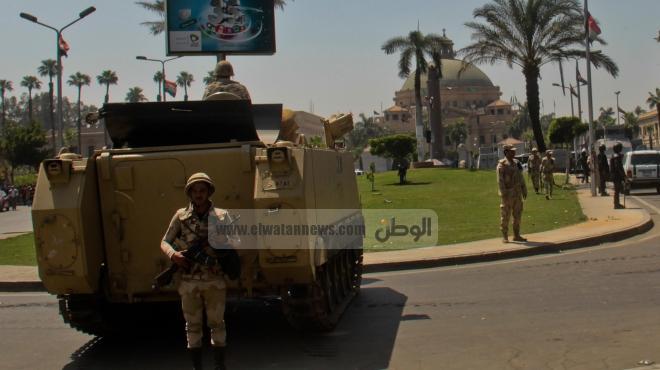  تشكيلات أمنية تصل إلى ميدان النهضة لتأمين سير الامتحانات بجامعة القاهرة 