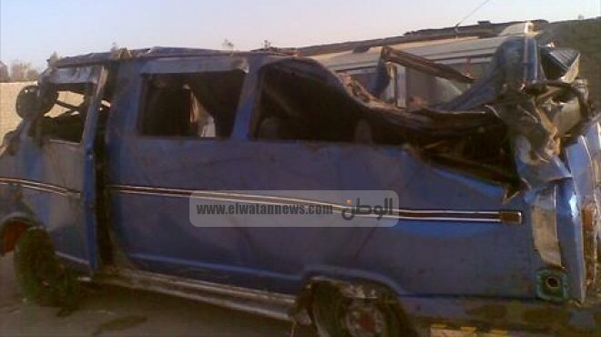  مصرع ثلاثة وإصابة 11 في إنقلاب سيارة على طريق مطروح / اسكندرية 