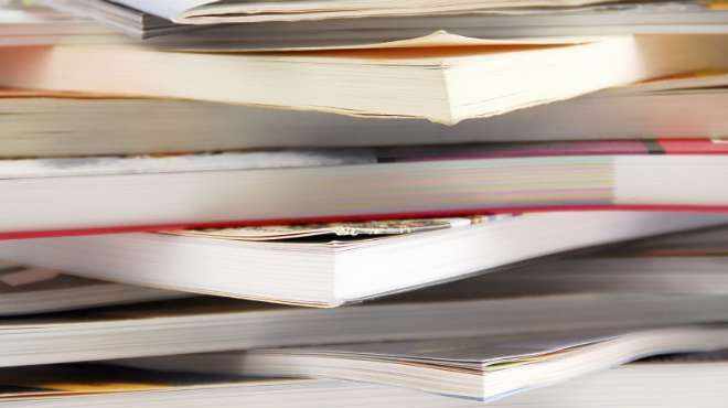 مدير أمن السويس يوزع كتب ومستلزمات مدرسية على طلاب المدارس 