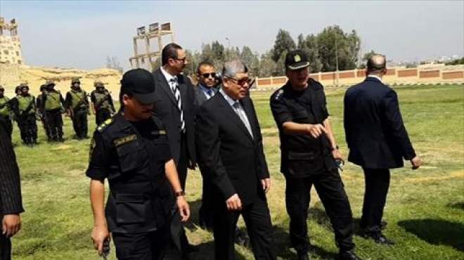  منظمة الشعوب والبرلمانات العربية تكرم الأمن المركزى المصرى