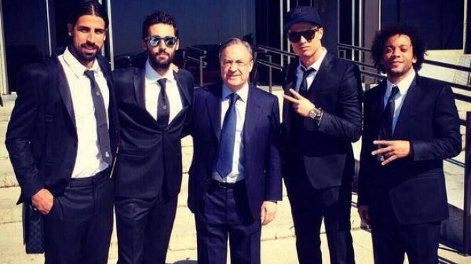 رئيس ريال مدريد يصطحب المصابين لدعم الفريق في نهائي كأس الملك
