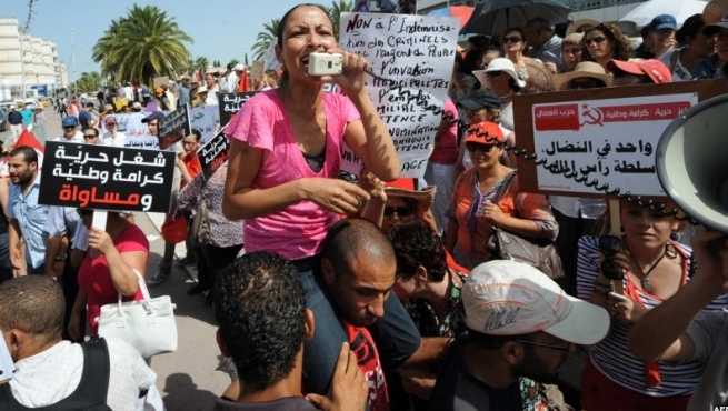 مظاهرة في سيدي بوزيد تضامنا مع اعتقال محتجين ضد حكومة النهضة الإسلامية
