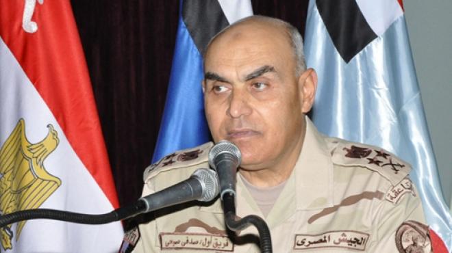 وزير الدفاع يتفقد التدريب العملي لوحدات المنطقة المركزية العسكرية