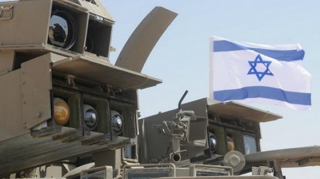 أنصار الإخوان يحرقون علم إسرائيل في عين شمس
