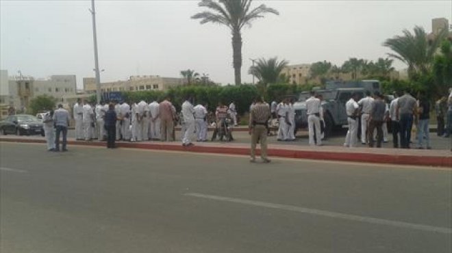 تواصل اعتصام أمناء وأفراد الشرطة بالبحر الأحمر لليوم الرابع