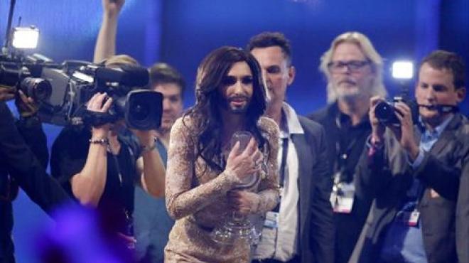 مطربة متحولة جنسياً تفوز بجائزة «يوروفيجن»: «جلدى تخين.. ومابزعلش»