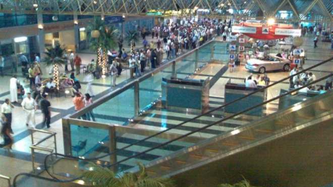 مطار القاهرة يستقبل شحنة أسلحة برازيلية