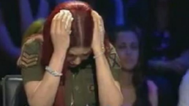 بالفيديو| هيفاء تبكي على الهواء عند سماعها خبر وفاة حسين الإمام