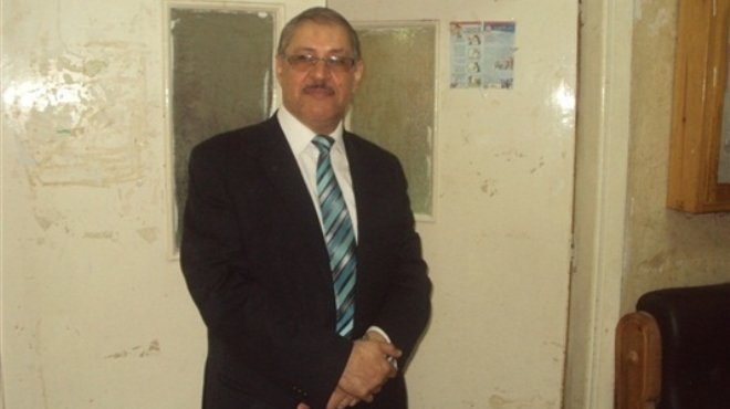 أشرف عبد القادر أول عميد منتخب لـ