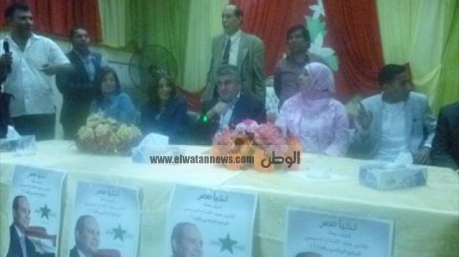 بالصور| نجل عبد الناصر يشارك في مؤتمر لدعم السيسي ببنى سويف