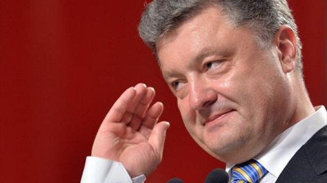 الرئيس الأوكراني يطالب المجتمع الدولي بفرض عقوبات جديدة على روسيا