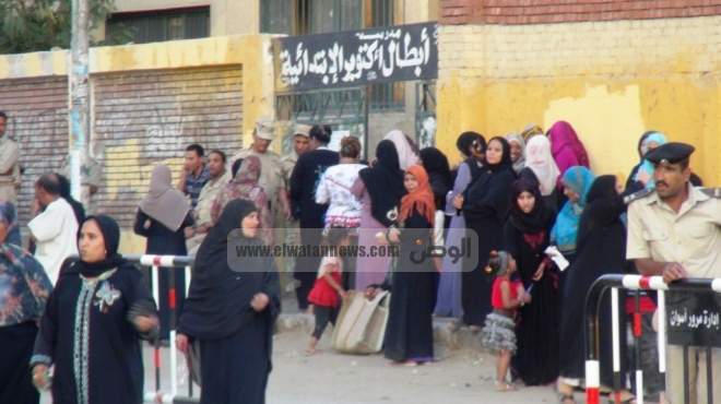  نشرة أخبار رأس الساعة الـ12 ظهرًا: اللجان تنتظر الناخبين.. ومحضر ضد الإخوان بالجيزة 