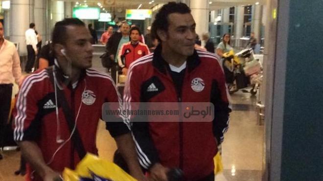  بالصور| المنتخب الوطني يعود للقاهرة قادما من لندن عقب مباراة جامايكا
