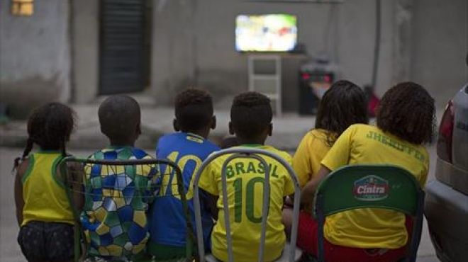 رصاصة طائشة تصيب طفلا برازيليا في مدينة 