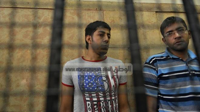 وصول المتهمين بالتحرش لمحكمة مصر الجديدة لحضور ثانى جلسات محاكمتهما 