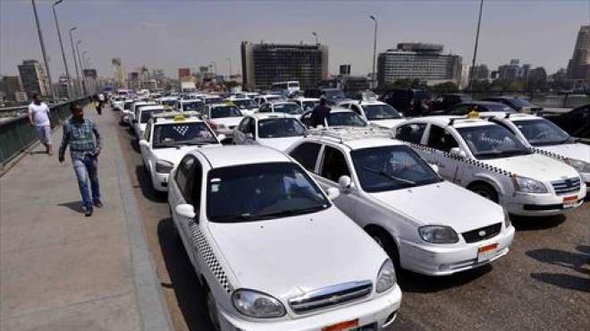  حملة مرورية في شوارع سوهاج لمتابعة أجرة التاكسي 