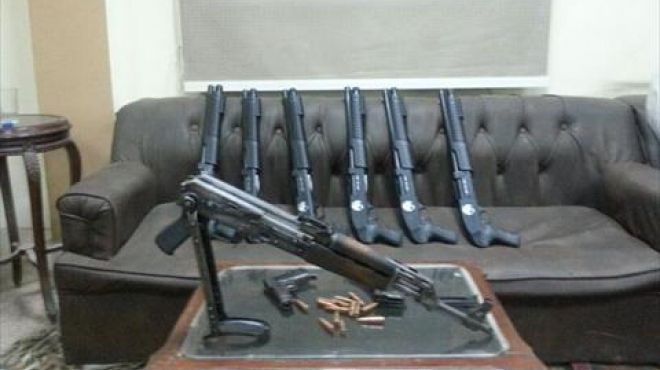 ضبط 8 قطع سلاح وطلقتين في حملة أمنية بالمنيا