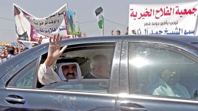 «هيلارى كلينتون» فى مذكراتها: أمير قطر أراد أن يلعب دور «بطل الثورات»