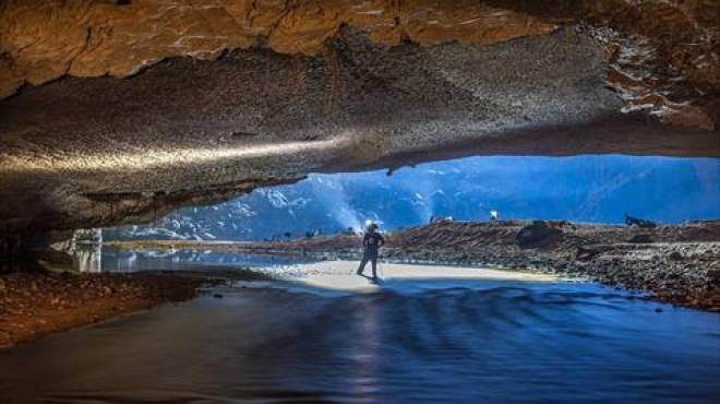  بالصور| مناظر طبيعية خلابة داخل أكبر كهف في العالم