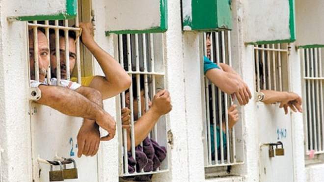 لأول مرة.. إسرائيل تهدد بنقل الأسرى الفلسطينيين إلى السجون الجنائية