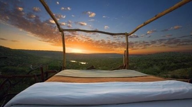  بالصور| فندق يتيح للنزلاء النوم في الهواء الطلق بكينيا الاستوائية