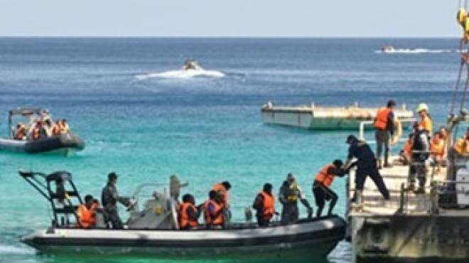  العثور على 30 جثة في مركب للمهاجرين أنقذته البحرية الإيطالية