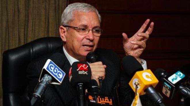 عبدالخالق يطالب رؤساء الجامعات بانتهاء امتحانات نهاية العام 24 يونيو