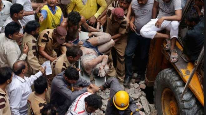 مقتل 12 شخصا في انهيار مبنى قديم بالهند جراء الأمطار الغزيرة