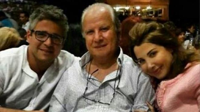 نانسي عجرم تثير جدلا بسبب صورة مع والدها وشقيقها 
