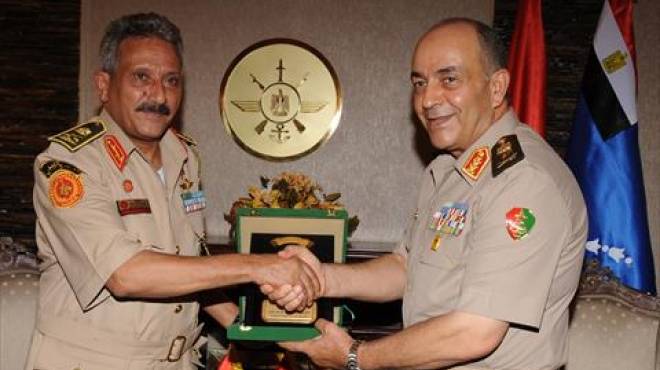 بالصور| الفريق محمود حجازي يلتقي رئيس أركان الجيش الليبي
