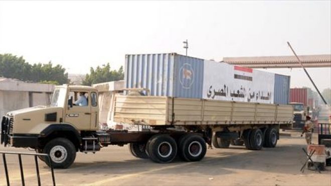  الجيش المصري يرسل مساعدات جديدة لأهالي غزة 