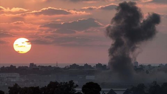 إسرائيل تكثف غاراتها على غزة.. و25 شهيدا في اليوم الـ9 من الهجوم