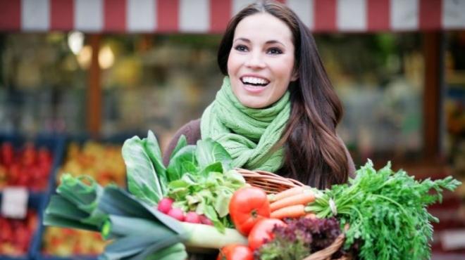 دراسة: الإفراط في تناول الخضروات والفاكهة يزيد من الوزن