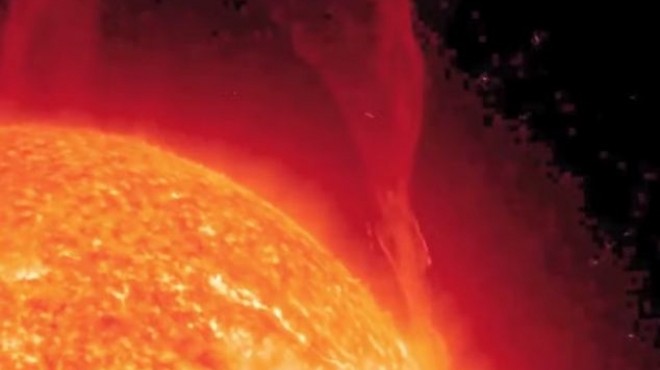 بالفيديو| نجاة كوكب الأرض من أعنف عاصفة شمسية مدمرة