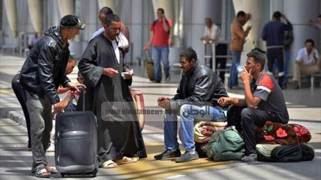 بدء حصر العمالة العائدة من ليبيا للمطالبة رسمياً بتعويضات
